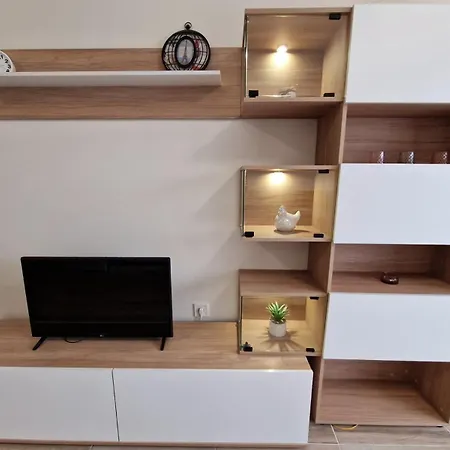 Rent 30 Apartment *